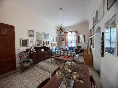 Bilocale via dei Renai, San Niccolò, Firenze