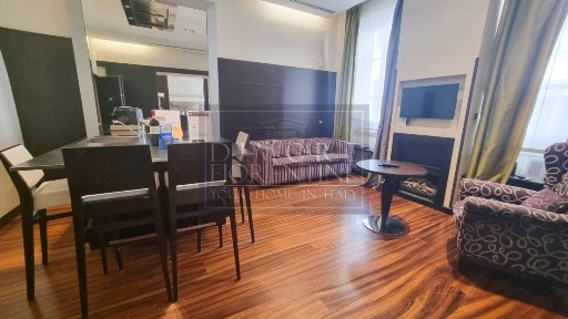 Bilocale via Bettino Ricasoli 48, Duomo, Firenze