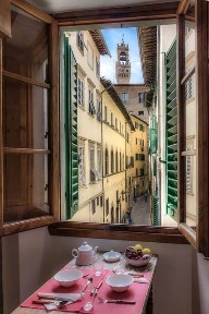 Trilocale piazza San Remigio, Signoria - Uffizi, Firenze