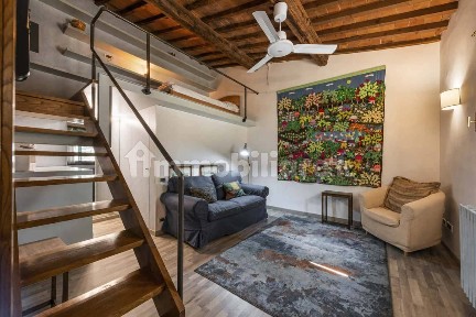 Trilocale via San Giovanni, San Frediano, Firenze