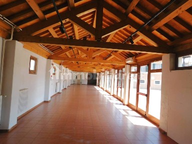 Locale commerciale in Affitto