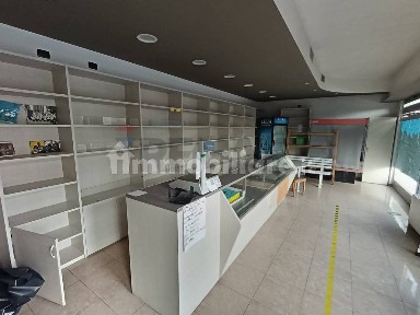Locale commerciale in Affitto