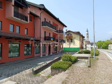 Locale commerciale in Affitto