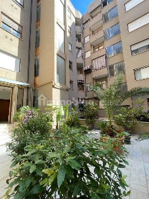 Bilocale piazza Vanvitelli 26, Centro Storico - Corso Trieste, Caserta