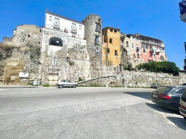 Bilocale Vico Viola 8, Centro, Teano