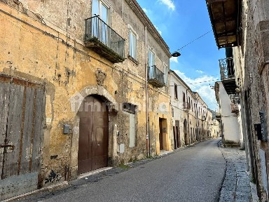 Arienzo, Via Roma