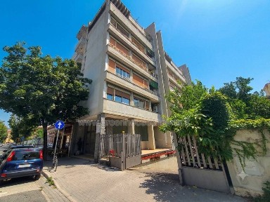 Caserta, Centro Storico - Corso Trieste, Via Luigi Settembrini, 4