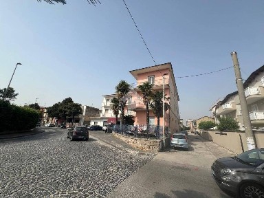 Aversa, Via Benedetto Croce, 31