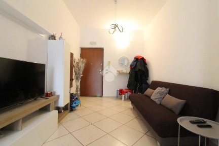 Trilocale via lazio 61, Casagiove
