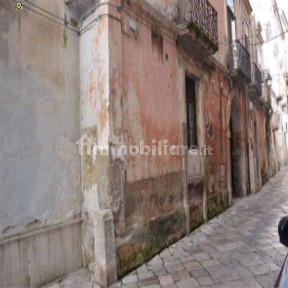 Appartamento all'asta via Bartolomeo De Capua 19, Capua