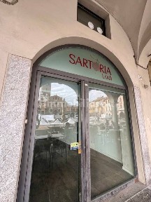 Locale commerciale in Affitto