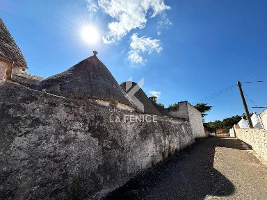 Trullo strada pozzo tre pile, Martina Franca