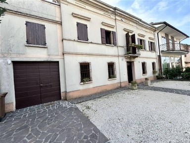 Marcaria, Via Levata