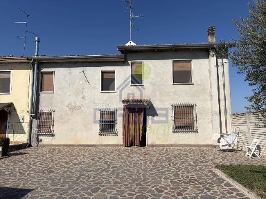 Terratetto plurifamiliare via Camillina, Banzuolo, Viadana