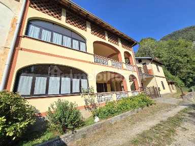 Villa a schiera regione Ponte San Quirico 9, Borgosesia