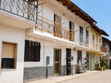 Villa a schiera corso Roma 49, Caresana