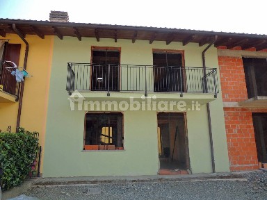 Villa a schiera 5 locali, nuova, Centro, Livorno Ferraris