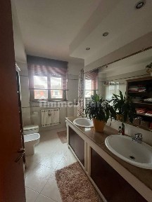 Villa a schiera via Enrico Fermi, Caresanablot