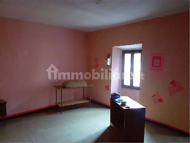 Villa a schiera via bellini, 13, Centro, Serravalle Sesia