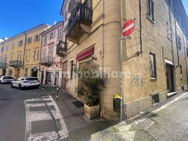 Locale commerciale in Vendita