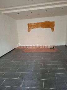 Attività commerciale in Affitto