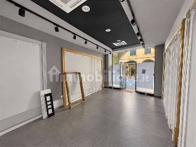 Locale commerciale in Affitto