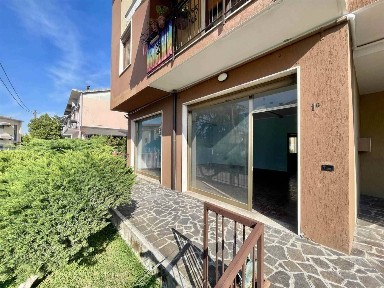 Locale commerciale in Affitto