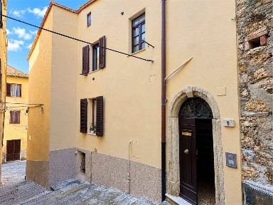 Massa Marittima, via Bernardino degli albizzeschi, 20