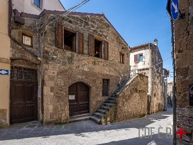 Trilocale via Generale Orsini, Centro, Pitigliano