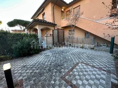 Follonica, Via Isola di Asinara, 3