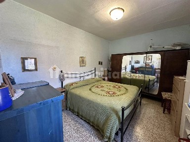 Trilocale da ristrutturare, primo piano, Bagno Di Gavorrano, Gavorrano