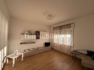 Appartamento via Giacomelli, Centro, Follonica