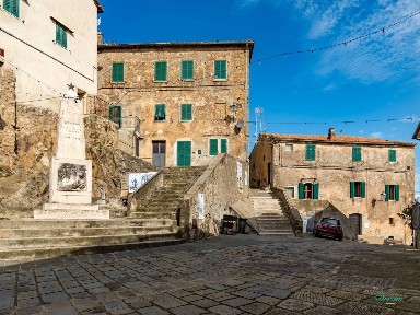 Quadrilocale piazza dell'Indipendenza 7, Tirli, Vetulonia, Buriano, Castiglione della Pescaia