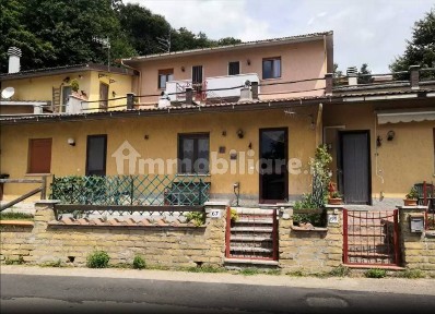 Trilocale via Case Alte 71, Bagnolo, Santa Fiora