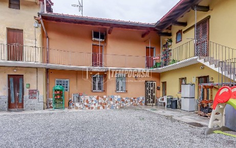 Terratetto unifamiliare piazza San Sebastiano, Coarezza 3, Coarezza, Somma Lombardo