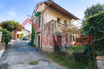 Terratetto unifamiliare vicolo Mottarello 4, Cuirone, Vergiate