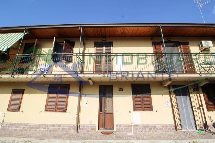 Terratetto unifamiliare via Cesare Correnti, Arnate, Gallarate