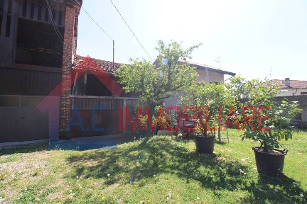 Terratetto unifamiliare via Felice Cavallotti 6, Centro, Vergiate