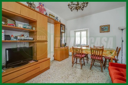 Gavirate, Vicolo Bossi, 3