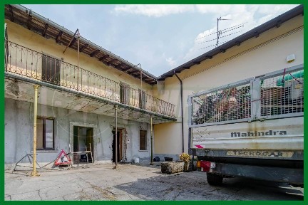 Terratetto plurifamiliare piazza Guglielmo Marconi, Centro, Leggiuno