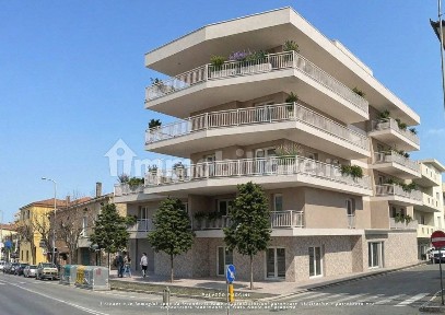 Follonica, Via Giacomo Puccini, 4