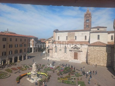 Bilocale piazza Dante Alighieri, Centro Storico, Grosseto