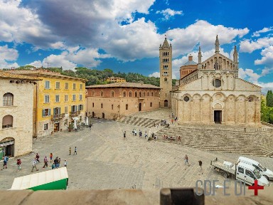 Trilocale piazza Giuseppe Garibaldi, Centro, Massa Marittima