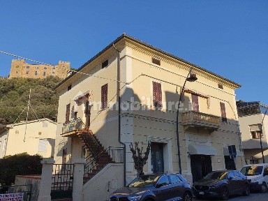 Castiglione della Pescaia, via vittorio veneto