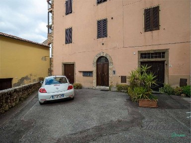 Massa Marittima, piazza Camillo Benso Cavour, 6
