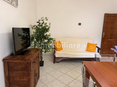 Bilocale via tRENTO 39, Centro, Follonica