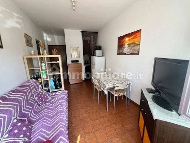 Follonica, Via Dei Pini, 9