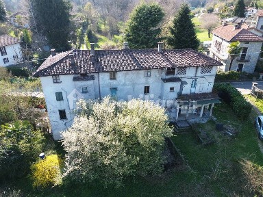 Terratetto plurifamiliare via Leggiuno 19, Laveno, Laveno-Mombello