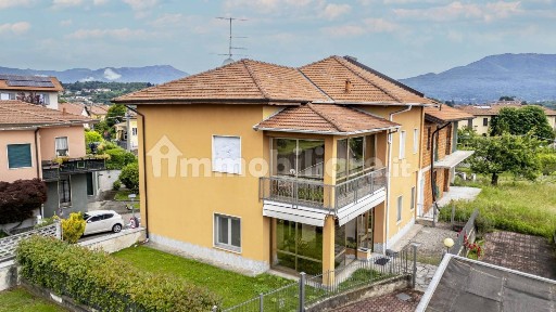 Besozzo, Via Piave
