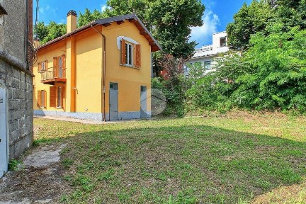 Terratetto unifamiliare viale Luigi Cadorna 18, Piazza Santa Maria, Busto Arsizio